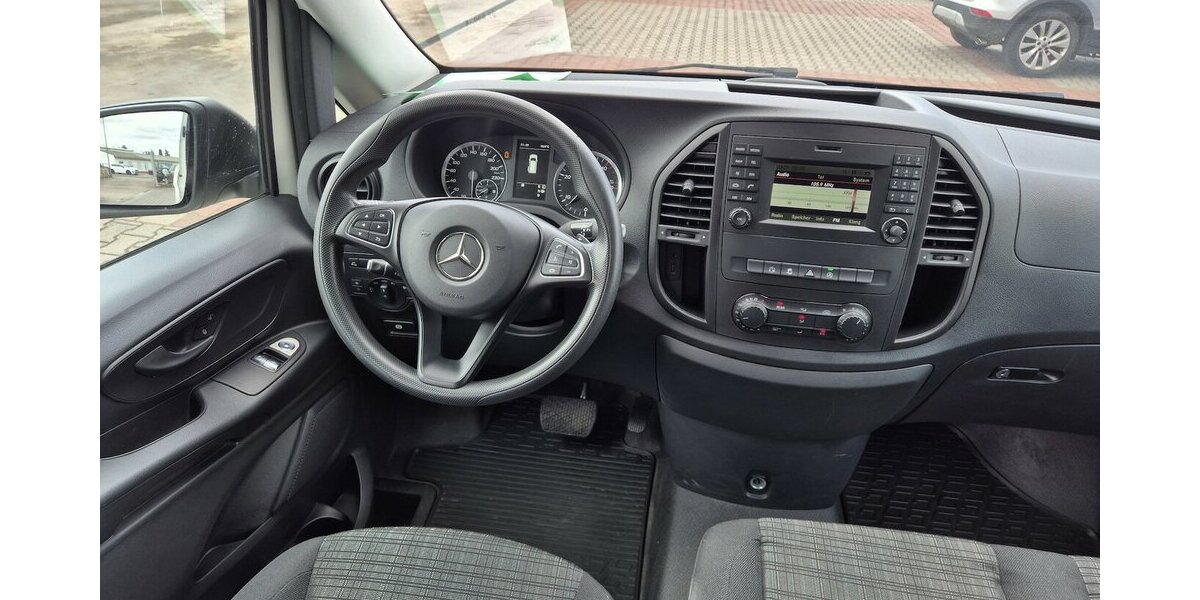 Mercedes-Benz Vito Tourer 114 CDI extralang Pro, 9 Sitzer, 2 Sch 37.038 km 27.890 &euro; Rodgau 63110