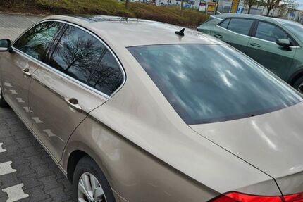 VW Passat 131.500 km 15.400 &euro; Erlenbach a main 63906