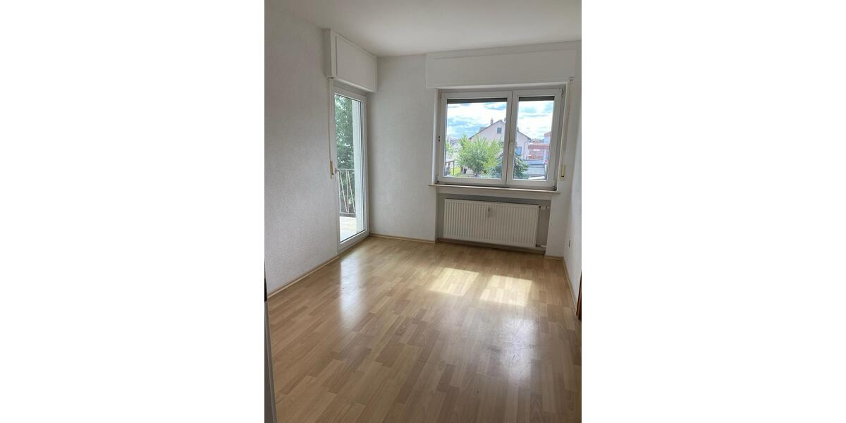 Etagenwohnung Eppertshausen - 3.5 Zimmer, 92 m&sup2;, 1.200&euro; | Angebot:25224560