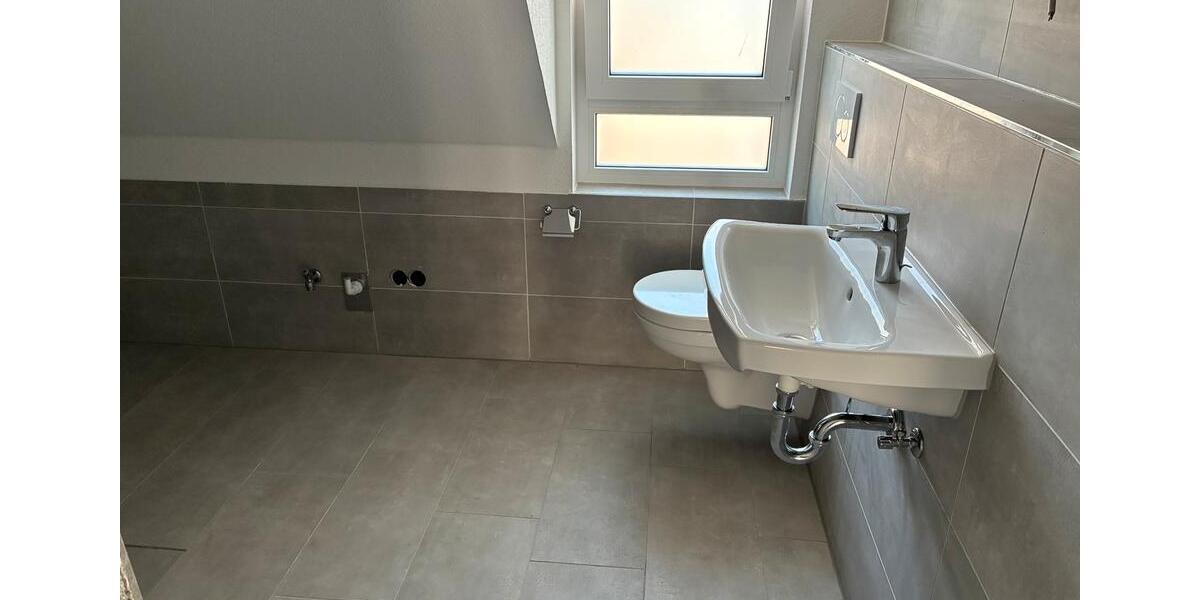 Dachgeschoßwohnung Erlensee - 3 Zimmer, 88 m&sup2;, 1.650&euro; | Angebot:26248546