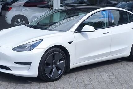 Tesla Model 3 117.716 km 25.450 &euro; Dieburg 64807