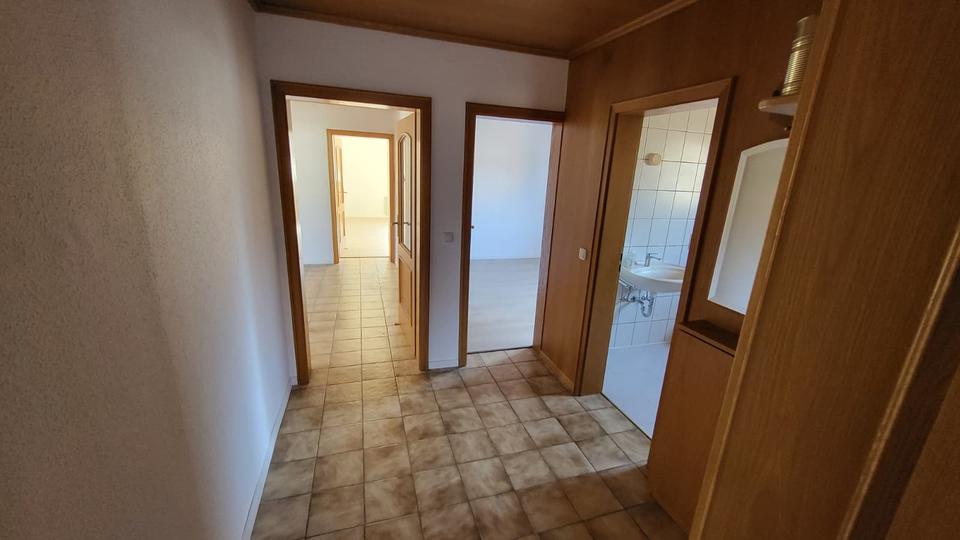 Etagenwohnung Linsengericht - 3.5 Zimmer, 120 m&sup2;, 1.100&euro; | Angebot:26649777