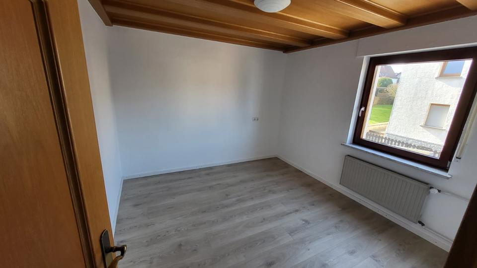 Etagenwohnung Linsengericht - 3.5 Zimmer, 120 m&sup2;, 1.100&euro; | Angebot:26649777