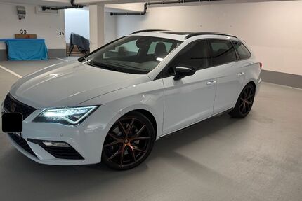 Seat Leon 66.400 km 24.500 &euro; Großostheim 63762