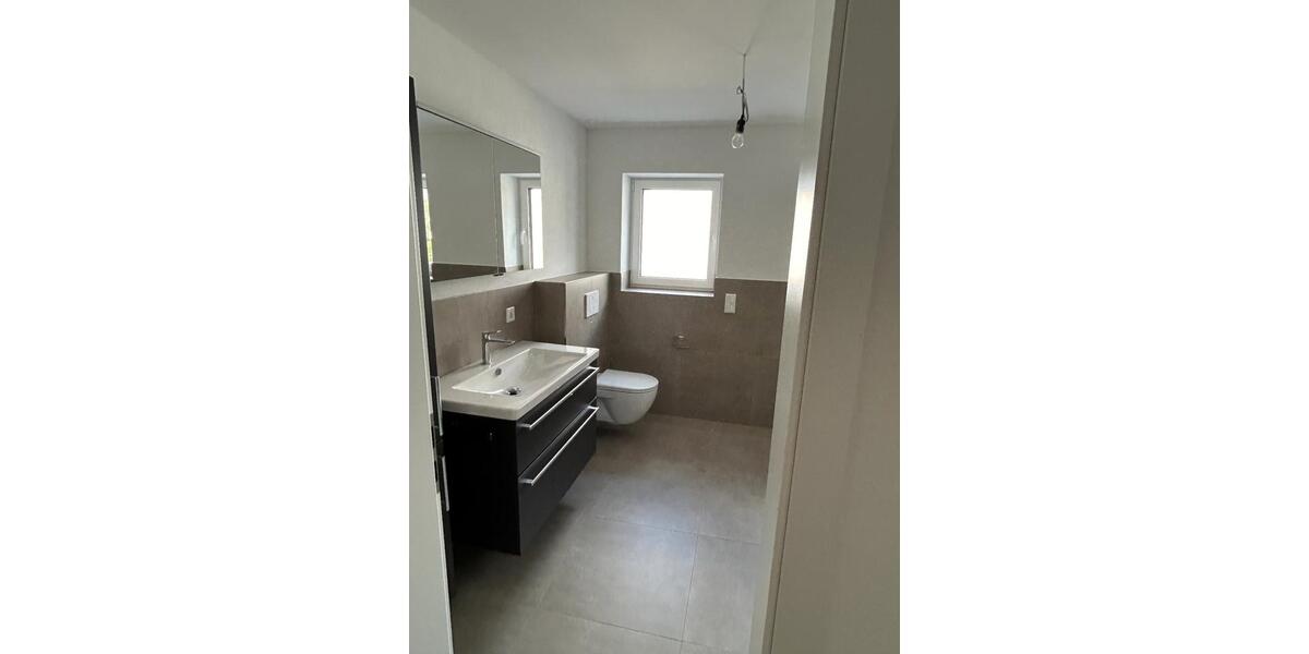 Erdgeschoßwohnung Stockstadt am Main - 3 Zimmer, 90 m&sup2;, 1.185&euro; | Angebot:26278933