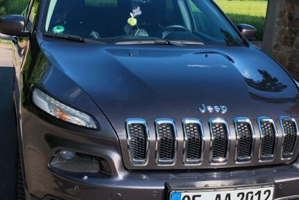 Jeep Cherokee 127.000 km 15.200 &euro; Rodgau 63110