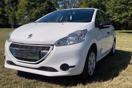 Peugeot 208 64.500 km 4.599 &euro; Seligenstadt 63500