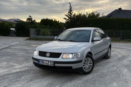 VW Passat 394.333 km 2.500 &euro; Klingenberg am Main 63911
