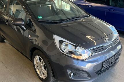 Kia Rio 132.000 km 3.900 &euro; Elsenfeld 63820
