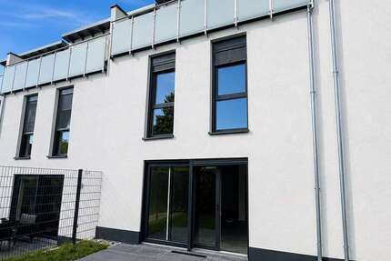 Haus Rodenbach - 6 Zimmer, 220 m&sup2;, 2.000&euro; | Angebot:27313753