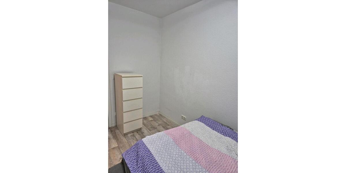 Etagenwohnung Hanau Lamboy - 2 Zimmer, 40 m&sup2;, 99&euro; | Angebot:25994567