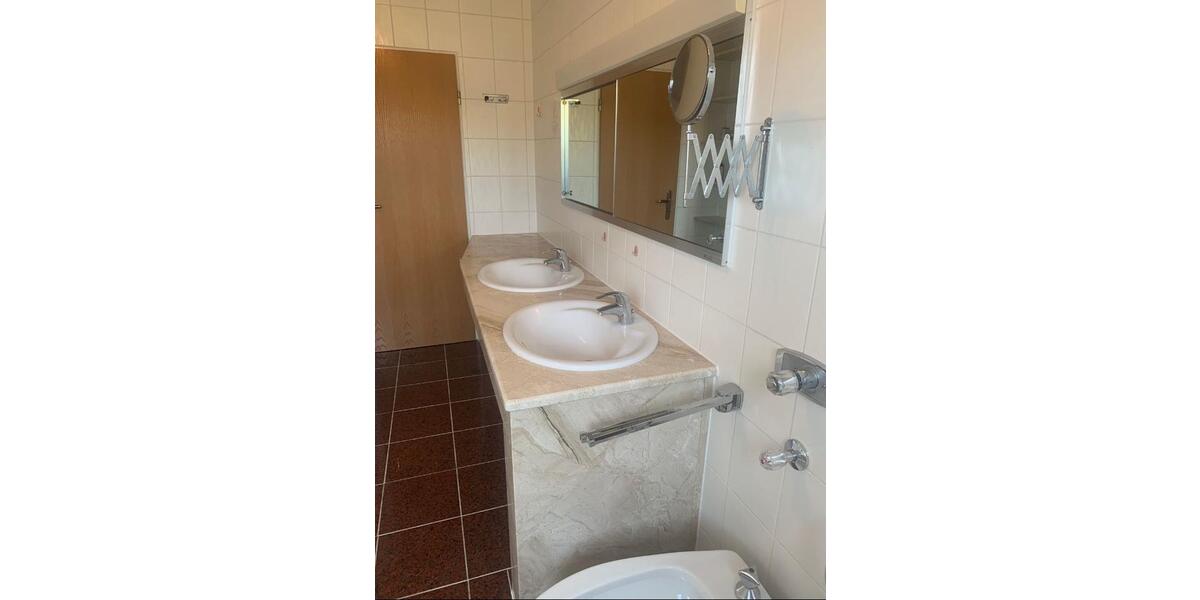 Mehrfamilienhaus, Wohnhaus Klingenberg am Main - 11 Zimmer, 250 m&sup2;, 649.000&euro; | Angebot:24864932