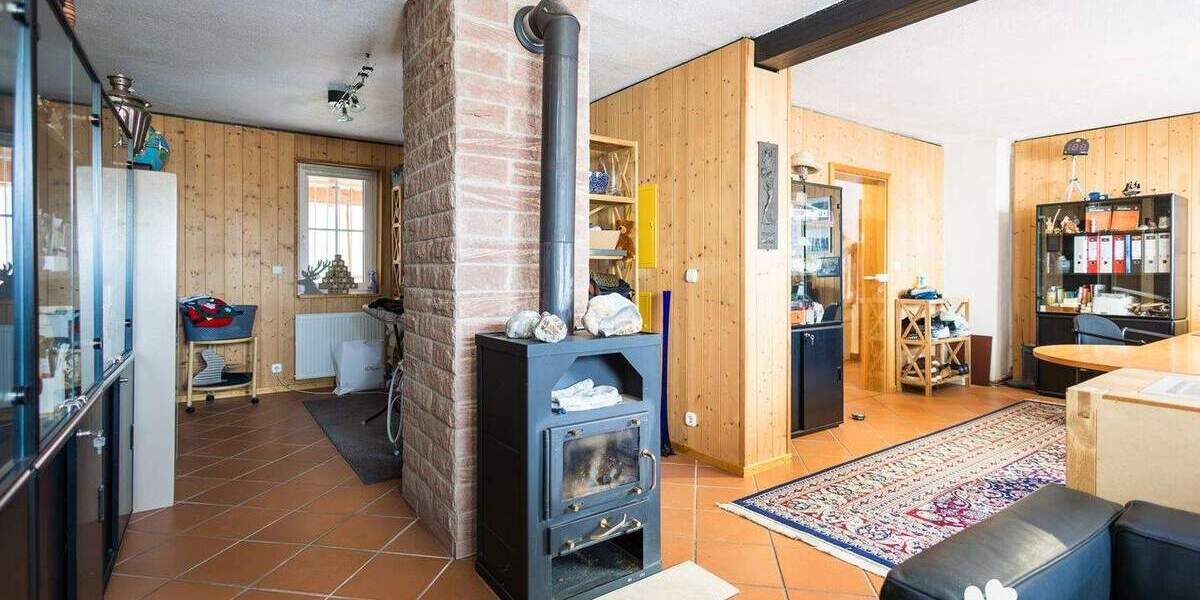Mehrfamilienhaus, Wohnhaus Großheubach - 6 Zimmer, 215 m&sup2;, 560.000&euro; | Angebot:25777966