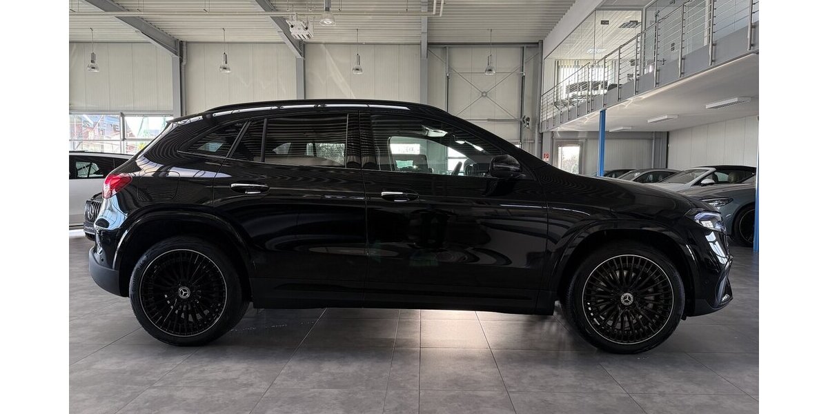 Mercedes-Benz EQA 350 4Matic AMG ADVANCED+ DISTRONIC-PANO-AHK 22.271 km 42.989 &euro; Groß-Umstadt 64823