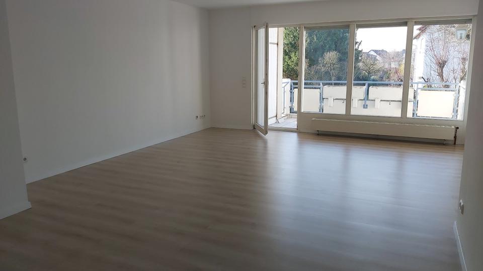 Etagenwohnung Bruchköbel - 3 Zimmer, 92 m&sup2;, 1.030&euro; | Angebot:25830877