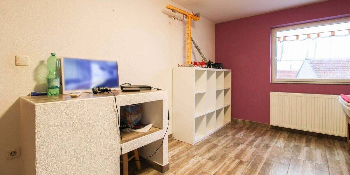 Einfamilienhaus Groß-Umstadt Klein-Umstadt - 8 Zimmer, 180 m&sup2;, 279.000&euro; | Angebot:26204619