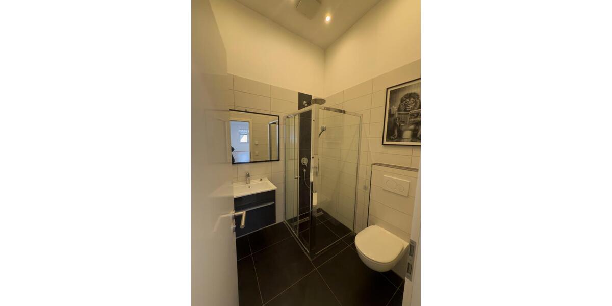 Etagenwohnung Großwallstadt - 4 Zimmer, 174 m&sup2;, 1.650&euro; | Angebot:25342133