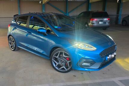 Ford Fiesta 112.800 km 15.299 &euro; Hanau 63452