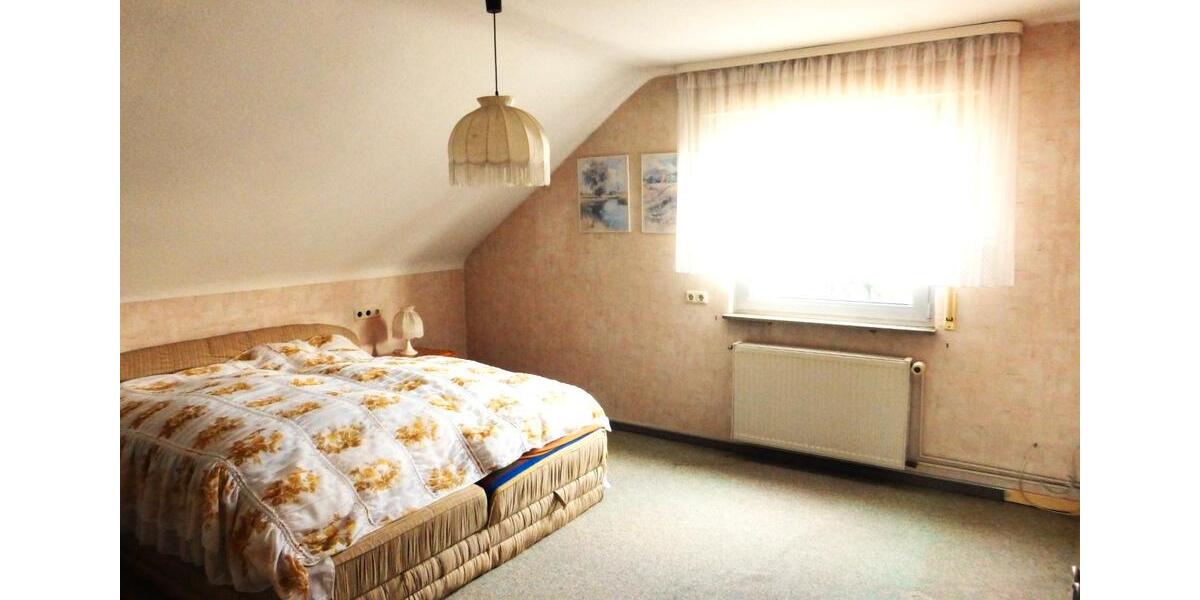 Einfamilienhaus Hasselroth - 7 Zimmer, 140 m&sup2;, 429.000&euro; | Angebot:26690506