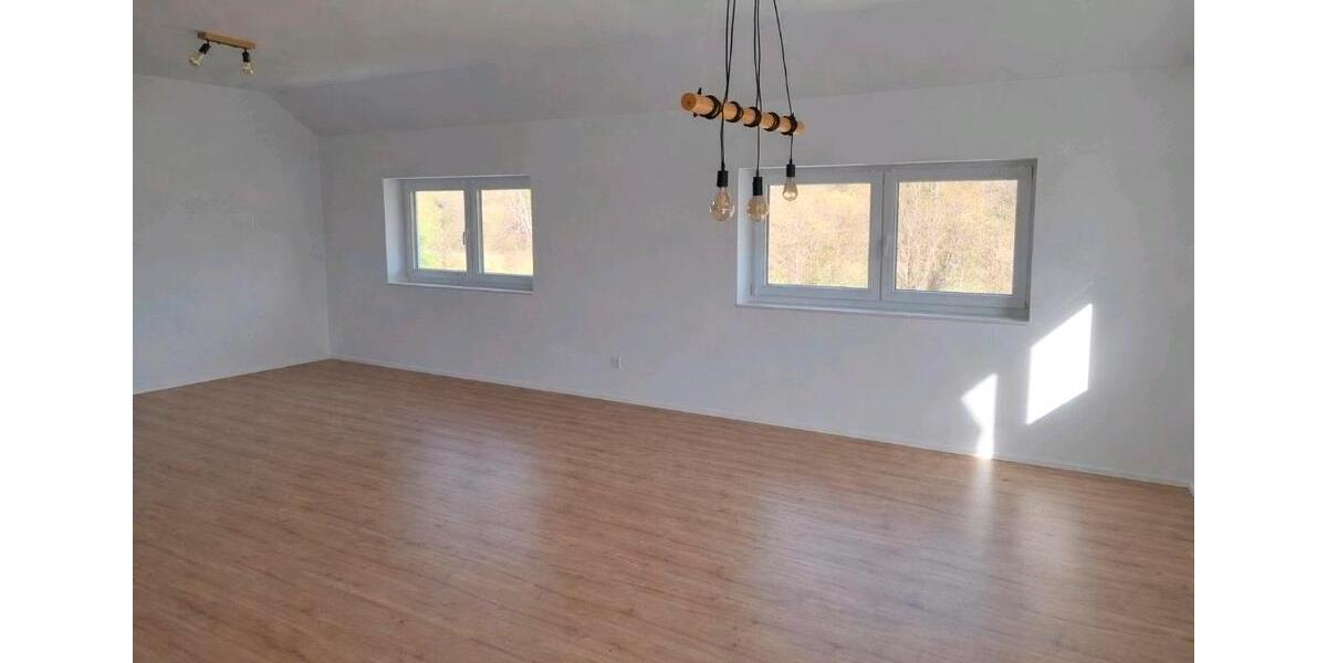 Etagenwohnung Heimbuchenthal - 3 Zimmer, 106 m&sup2;, 950&euro; | Angebot:26278940