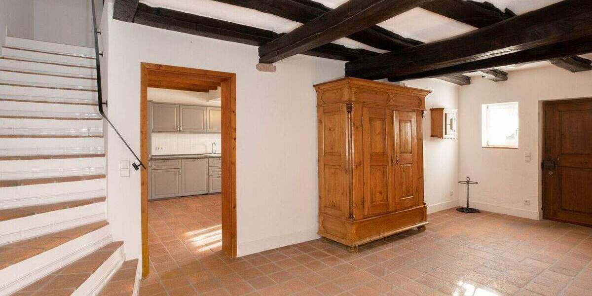 Einfamilienhaus Dietzenbach - 8 Zimmer, 404 m&sup2;, 1.100.000&euro; | Angebot:25689000