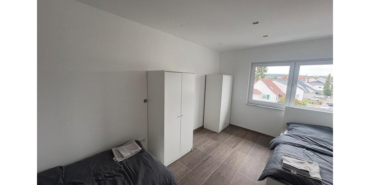Etagenwohnung Maintal - 2 Zimmer, 90 m&sup2;, 25&euro; | Angebot:25646939