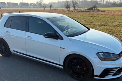 VW Golf 87.000 km 23.900 &euro; Seligenstadt 63500
