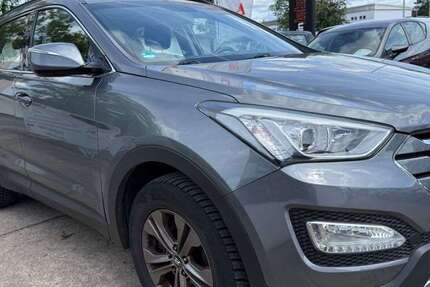 Hyundai SANTA FE 111.000 km 9.990 &euro; Mainaschaff 63814