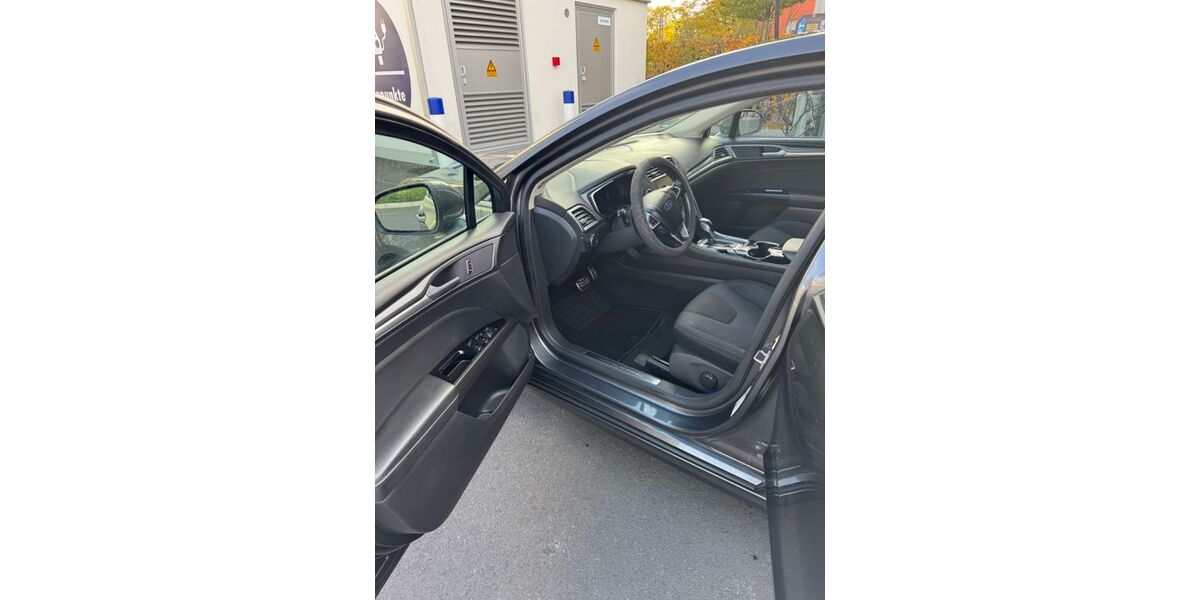 Ford Mondeo 180.000 km 8.000 &euro; Hanau 63454