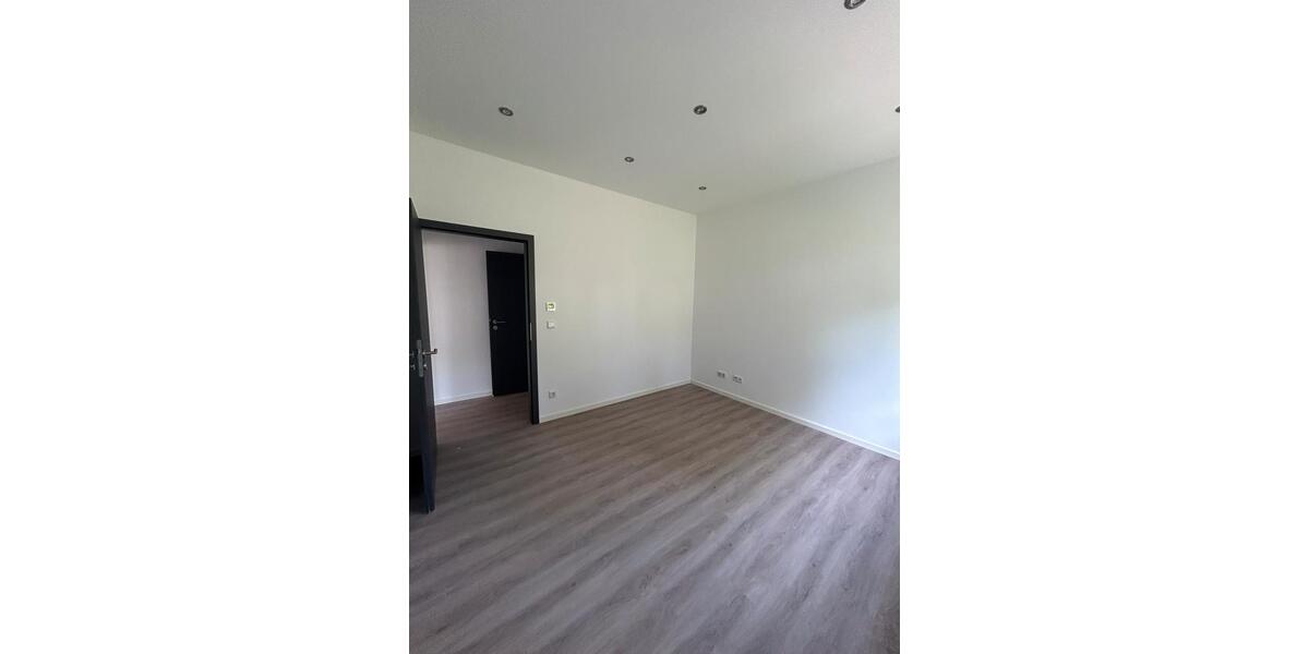 Erdgeschoßwohnung Gelnhausen - 4 Zimmer, 101 m&sup2;, 435.000&euro; | Angebot:26701450