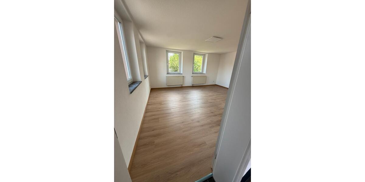 Einfamilienhaus Kleinkahl - 5.5 Zimmer, 140 m&sup2;, 1.250&euro; | Angebot:26614467