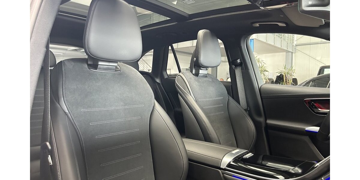 Mercedes-Benz GLC 300 d 4M AMG PREMIUM+ MAGNO- AIRMATIC- PANO! 14.270 km 62.779 &euro; Groß-Umstadt 64823