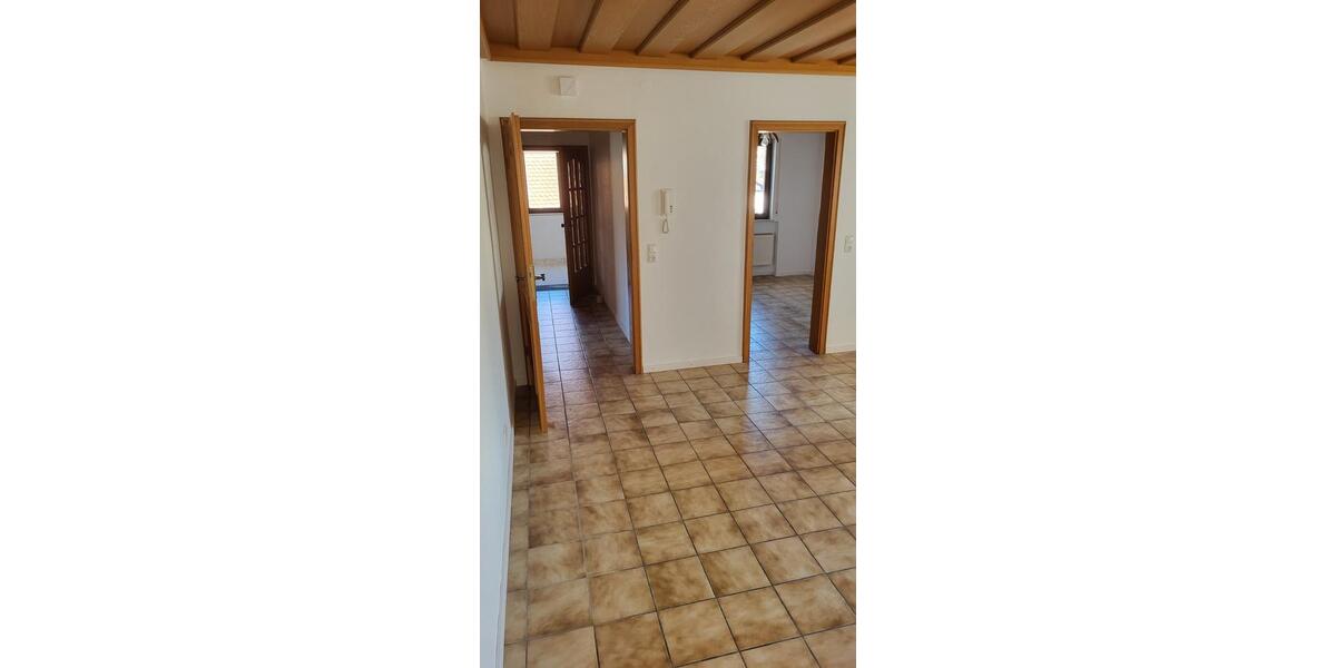 Etagenwohnung Linsengericht - 3.5 Zimmer, 120 m&sup2;, 1.100&euro; | Angebot:26649777
