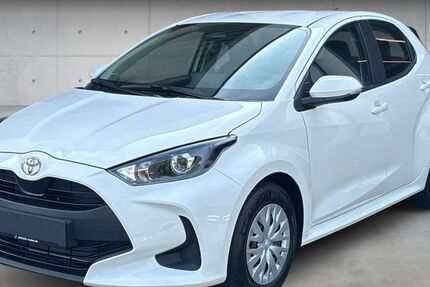 Toyota Yaris 2.500 km 23.987 &euro; Mainaschaff 63814