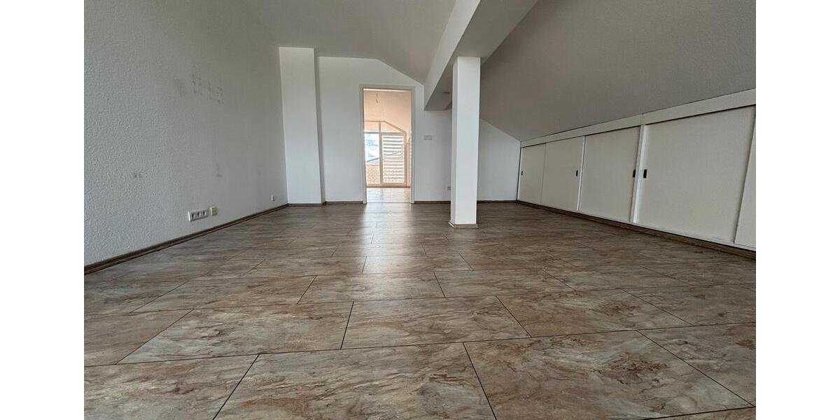 Dachgeschoßwohnung Freigericht - 2.5 Zimmer, 82 m&sup2;, 220.000&euro; | Angebot:26958582