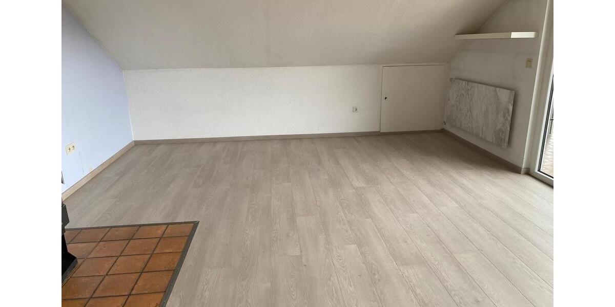 Dachgeschoßwohnung Mönchberg - 2 Zimmer, 66 m&sup2;, 450&euro; | Angebot:26255313