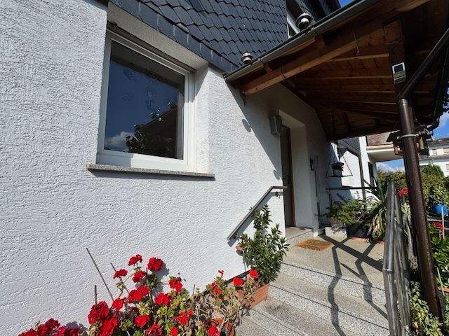 Mehrfamilienhaus, Wohnhaus Schaafheim - 9 Zimmer, 196 m&sup2;, 574.000&euro; | Angebot:25698123