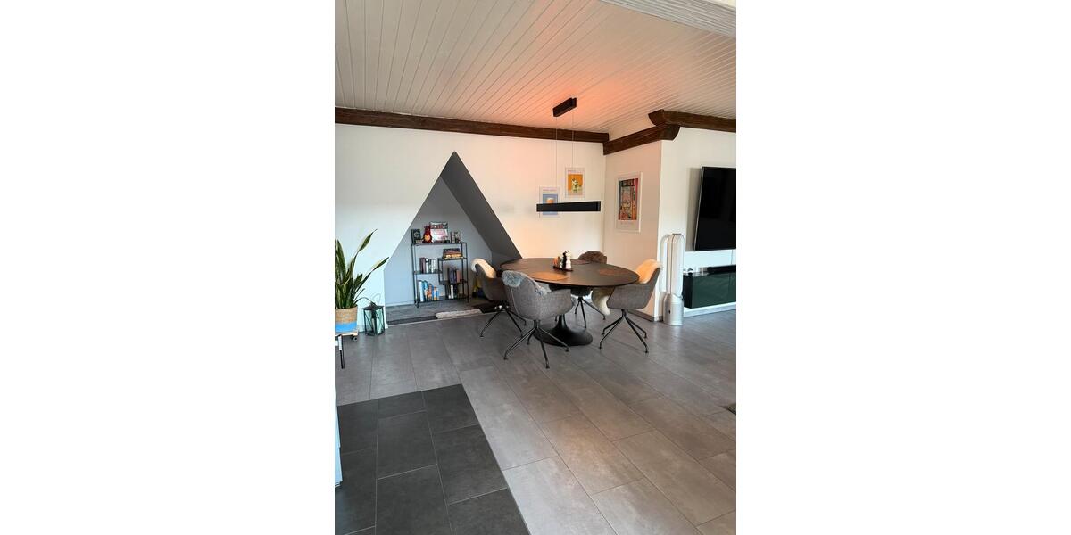 Etagenwohnung Kleinwallstadt - 3 Zimmer, 130 m&sup2;, 1.390&euro; | Angebot:25368790