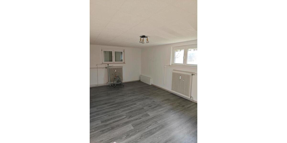 Etagenwohnung Maintal - 1 Zimmer, 40 m&sup2;, 400&euro; | Angebot:25975724