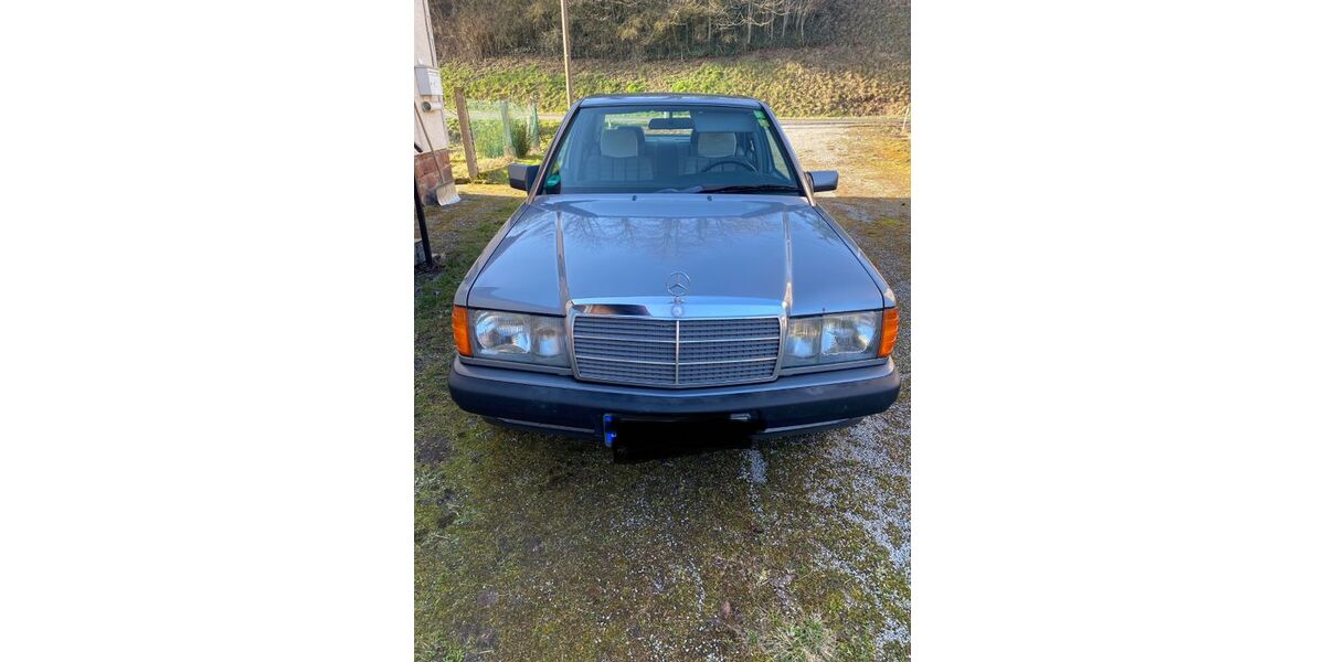 Mercedes-Benz 190 223.000 km 2.850 &euro; Wiesen 63831