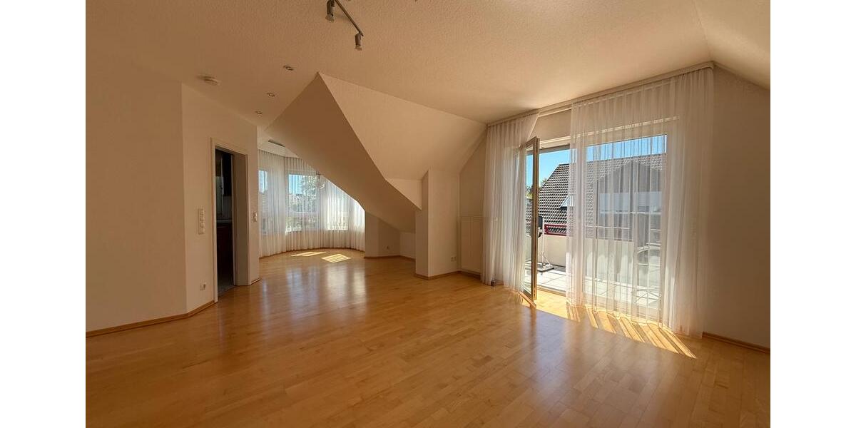 Dachgeschoßwohnung Bruchköbel - 3 Zimmer, 80 m&sup2;, 1.040&euro; | Angebot:26579126
