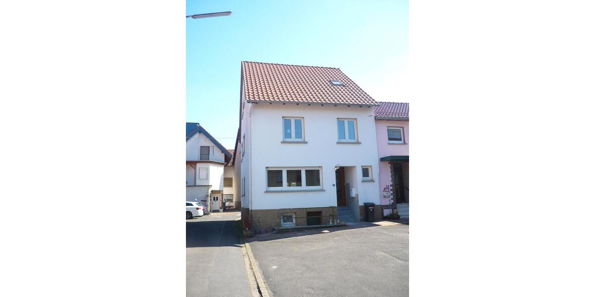 Einfamilienhaus Gründau - 5 Zimmer, 124 m&sup2;, 1.100&euro; | Angebot:26493857