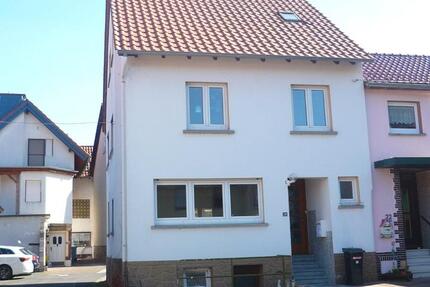 Haus Gründau - 5 Zimmer, 124 m&sup2;, 1.100&euro; | Angebot:26493857