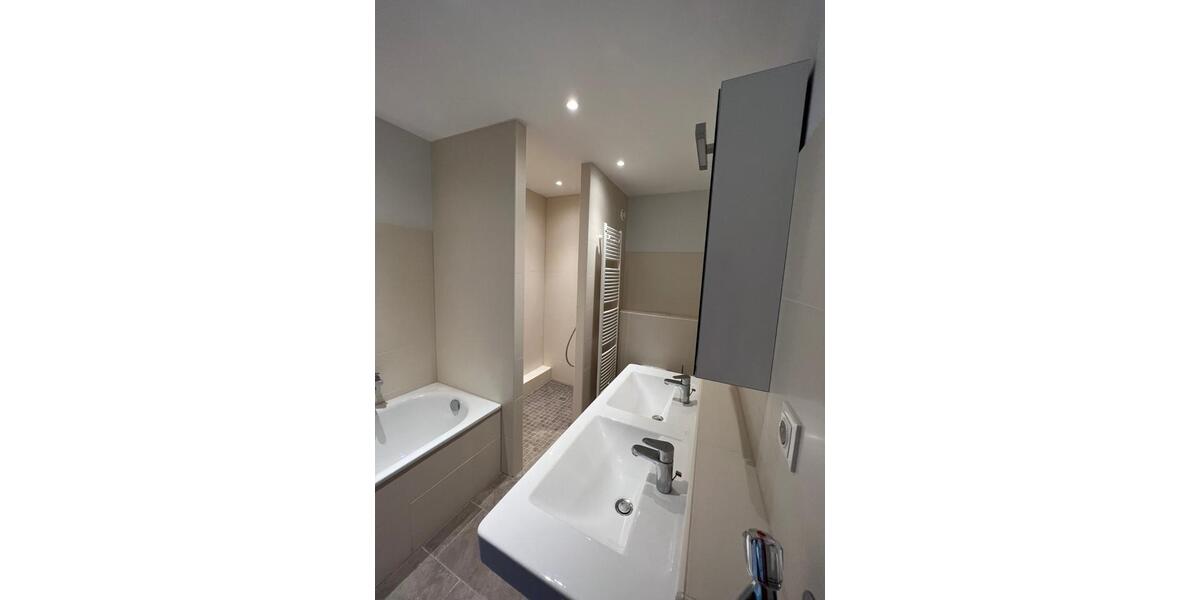 Etagenwohnung Stockstadt am Main - 5 Zimmer, 135 m&sup2;, 1.550&euro; | Angebot:25852630