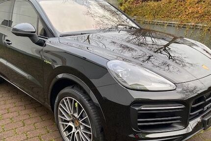 Porsche Cayenne 50 km 97.900 &euro; Hoesbach 63768