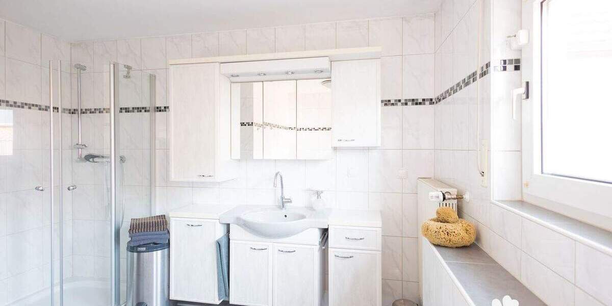 Mehrfamilienhaus, Wohnhaus Großheubach - 6 Zimmer, 215 m&sup2;, 560.000&euro; | Angebot:25777966