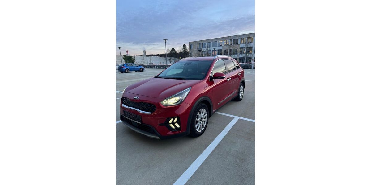 Kia Niro 90.000 km 16.750 &euro; Dietzenbach 63128