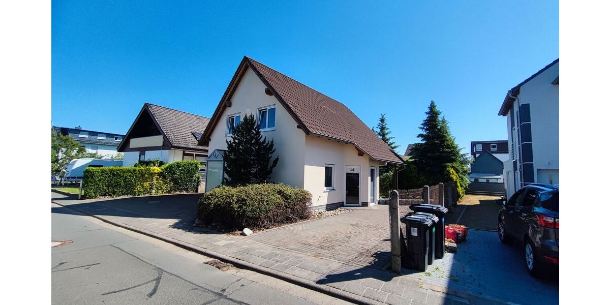 Gepflegtes Einfamilienhaus mit Garage und schönem Grundstück in Groß-Zimmern (Courtage-frei) - Einfamilienhaus Groß-Zimmern Zimmern | Angebot:26666299
