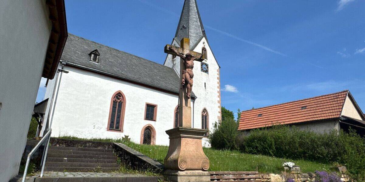Einfamilienhaus Schaafheim Radheim - 9 Zimmer, 304 m&sup2;, 350.000&euro; | Angebot:26835119