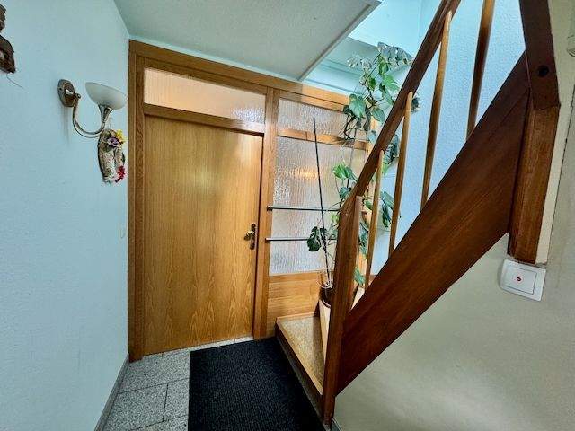 Mehrfamilienhaus, Wohnhaus Schaafheim - 9 Zimmer, 196 m&sup2;, 574.000&euro; | Angebot:25698123